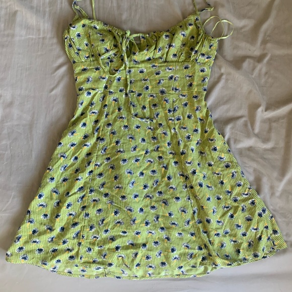 Urban Outfitters green floral mini dress - Picture 3 of 4